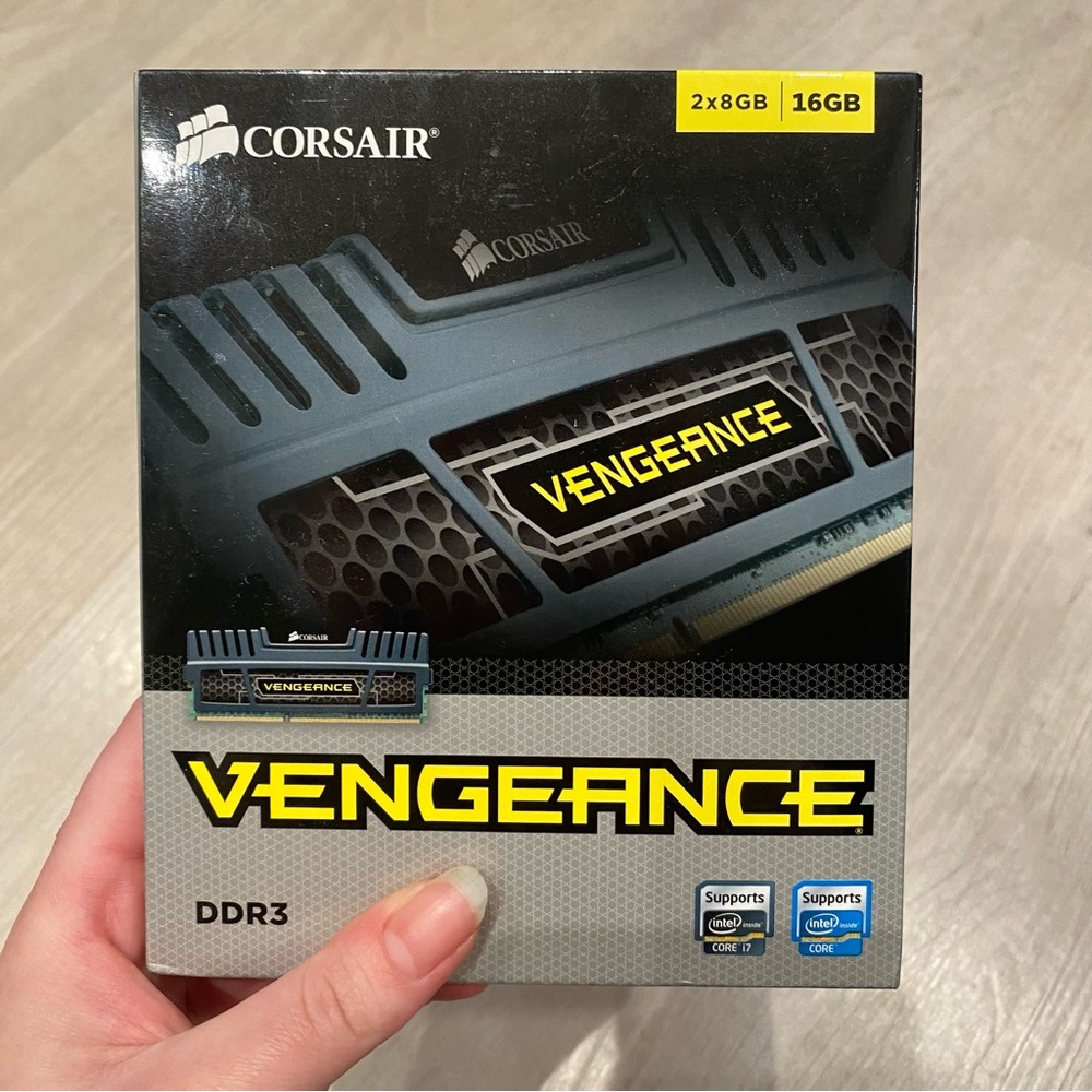 Corsair Vengeance 16GB RAM (2x8GB) DDR3 1600 MHz (PC3 12800) Desktop Memory 1.5V
